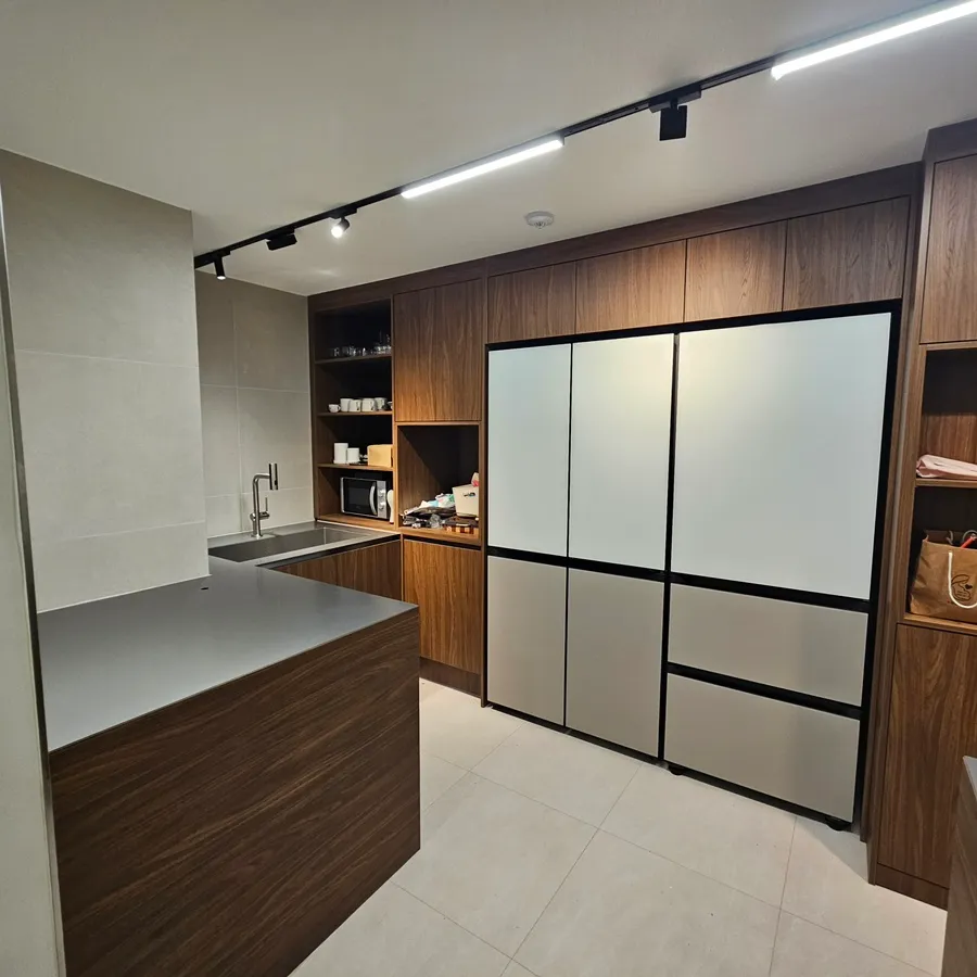 광명시 독특한 구조의 싱크대 상판 시공 후기! 스테인리스 아일랜드 + PPF 필름 마감까지 시공사례 사진