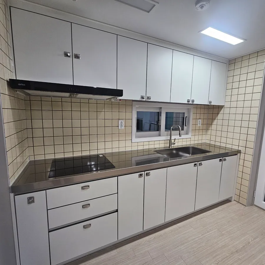 고덕동 다해브 아파트 주방 리모델링 후기: 스테인리스 싱크대 상판 시공으로 완전히 달라진 우리집 주방 시공사례 사진