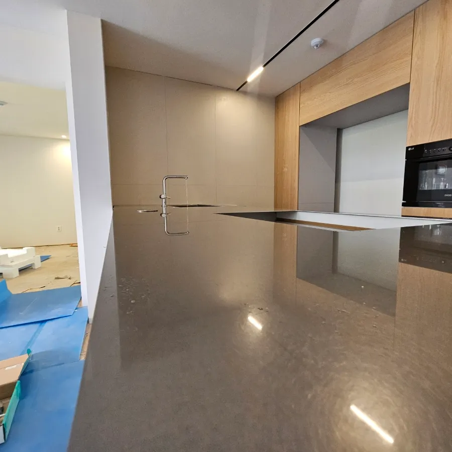 광교 더 포레스트 대면형 아일랜드 스테인리스 상판 시공 후기 - 싱크대장김상진 시공사례 사진