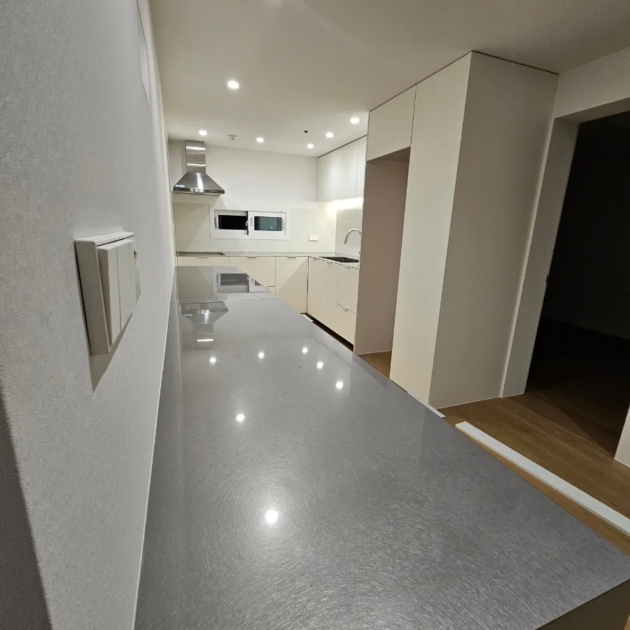 서울 연희동 ㄱ자형 스테인리스 싱크대 상판 시공 후기 - 화이트&스테인리스 조합 시공사례 사진